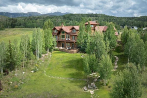 Camp Telluride - golf course, views, hot tub, gym! Telluride